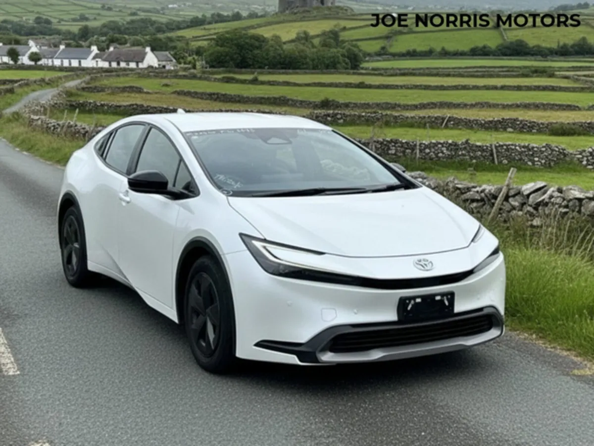 Toyota Prius U 1.8 HYBRID AUTOMATIC NEW SHAPE - Image 1