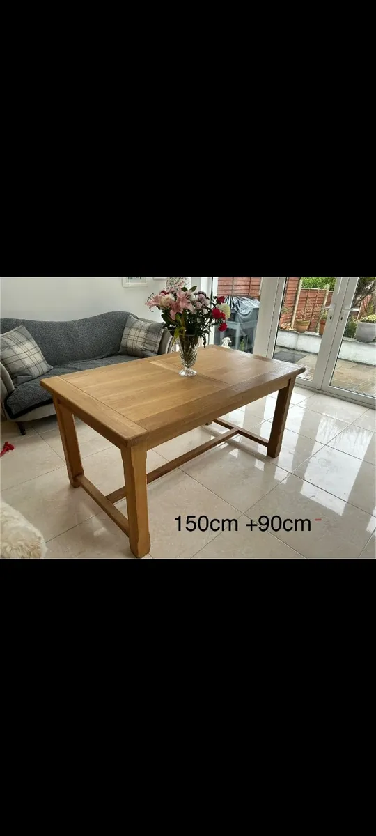 Kitchen table - Image 1