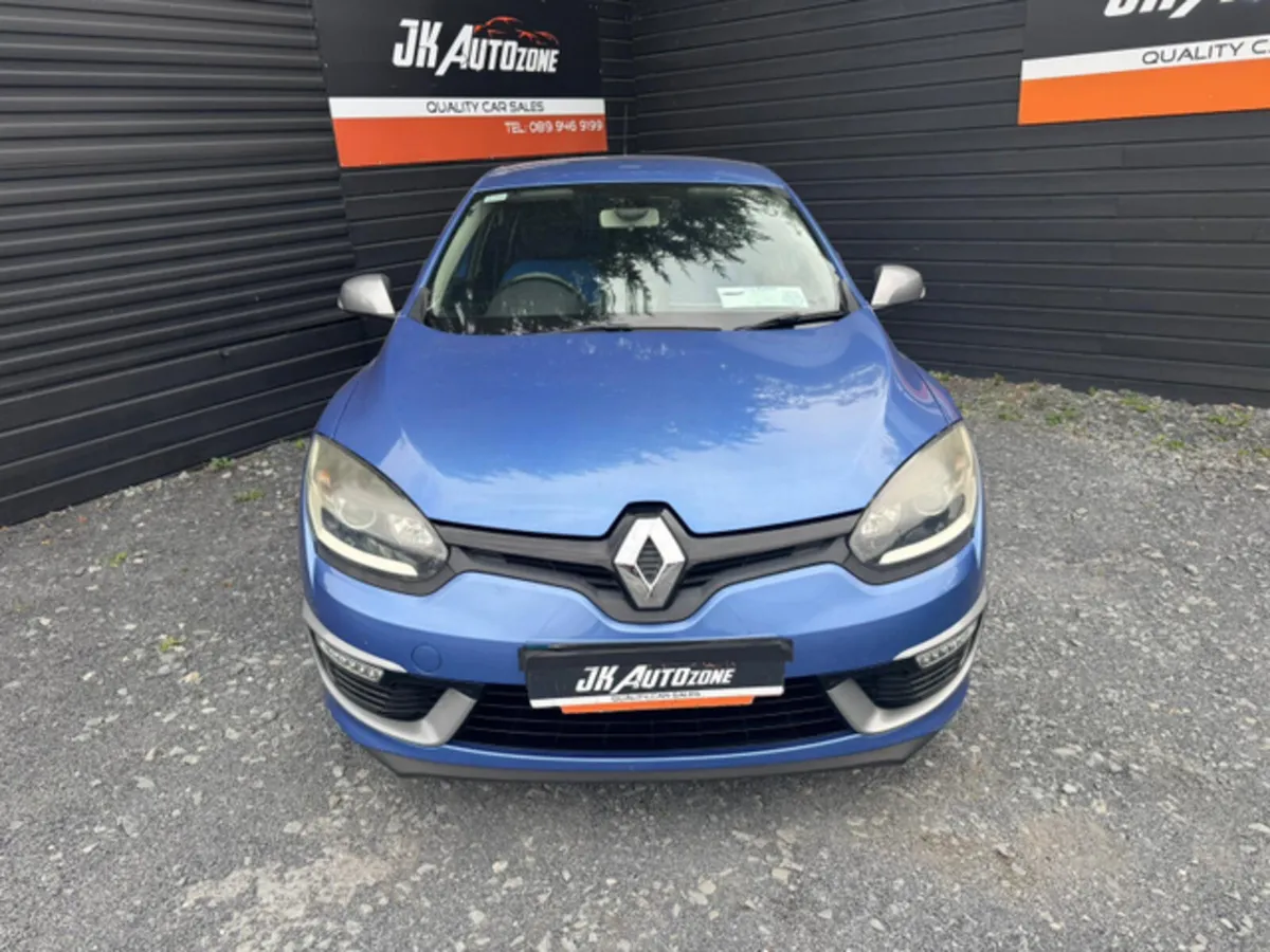 Renault Megane 1.2  AUTO 5DR - Image 2