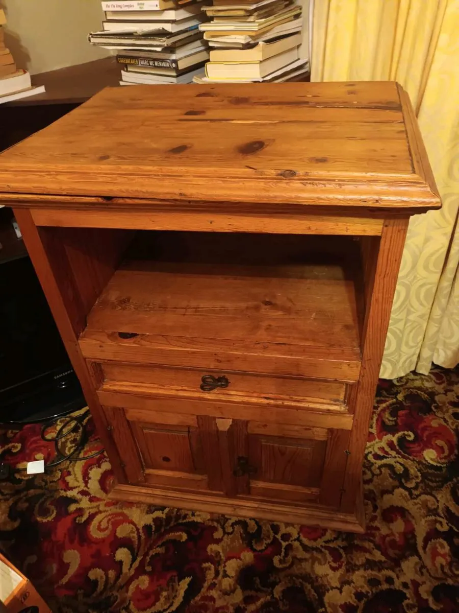 TV Cabinet - Image 1