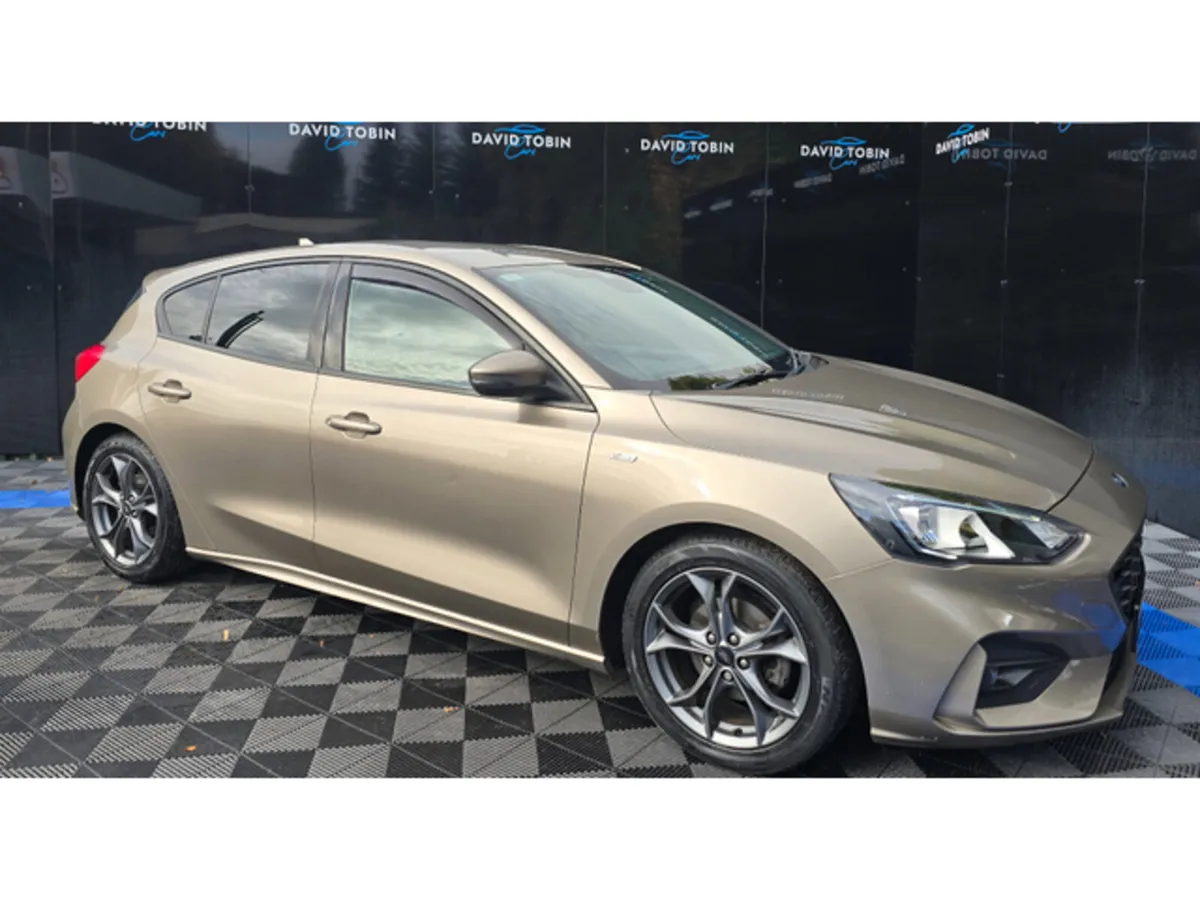 Ford Focus ST-LINE 1.5 TDCI 125PS 6SPEED - Image 4