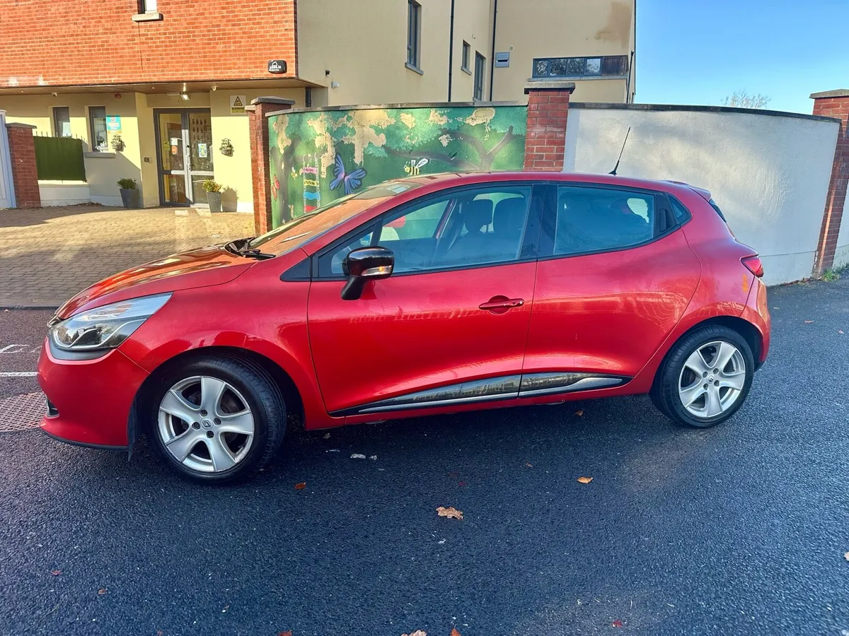 Renault Clio 1.5DCI low mileage - Image 4