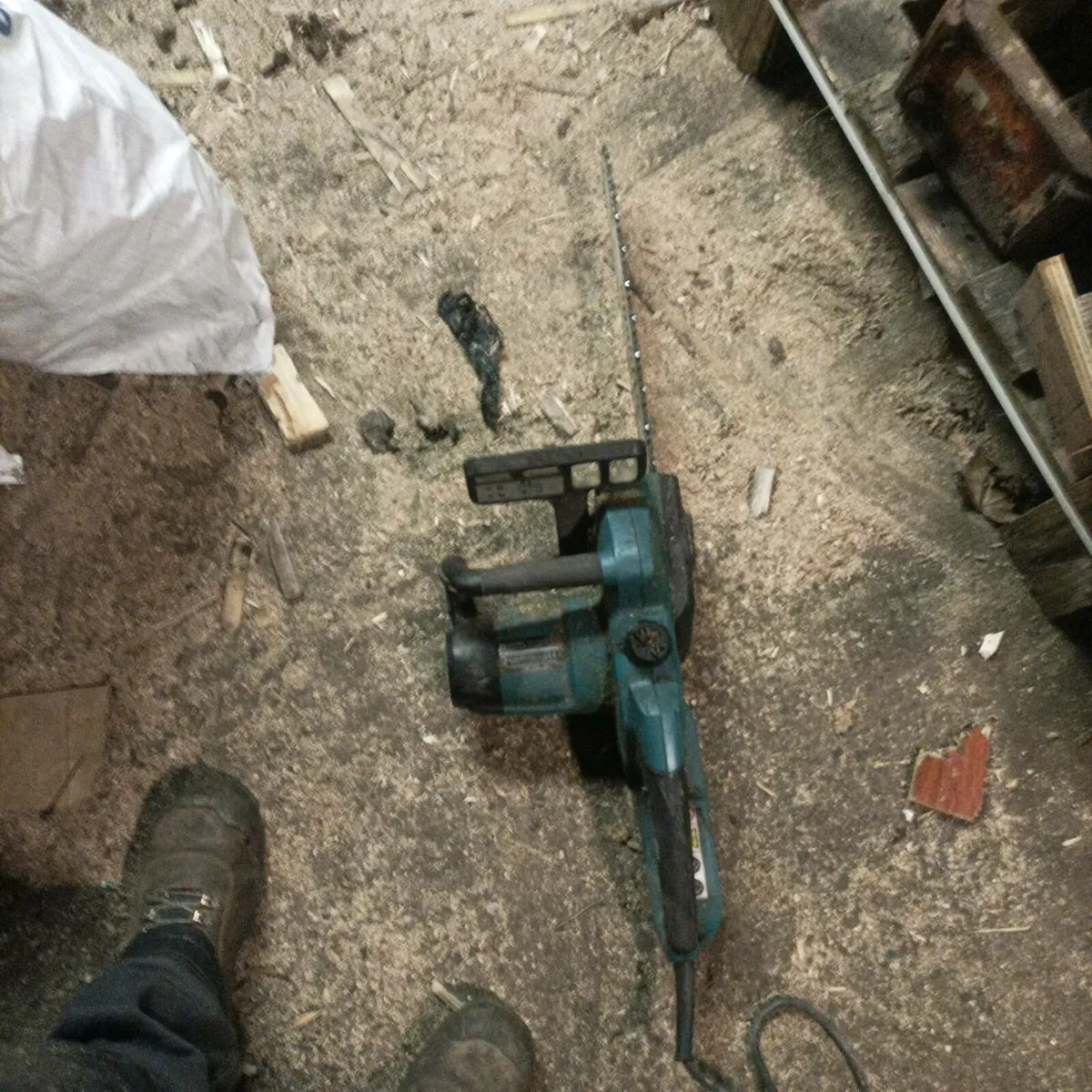Electric 230v  14" Makita chainsaw for sale €75 - Image 2