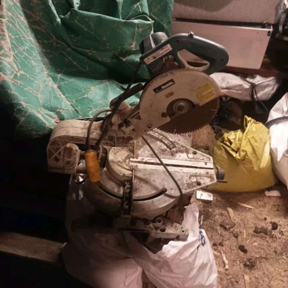 Makita Chop saw 110v. €75 - Image 3