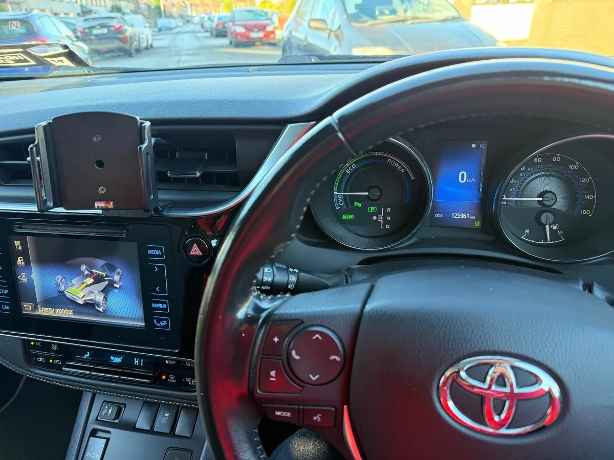 Toyota Auris 2018 - Image 4