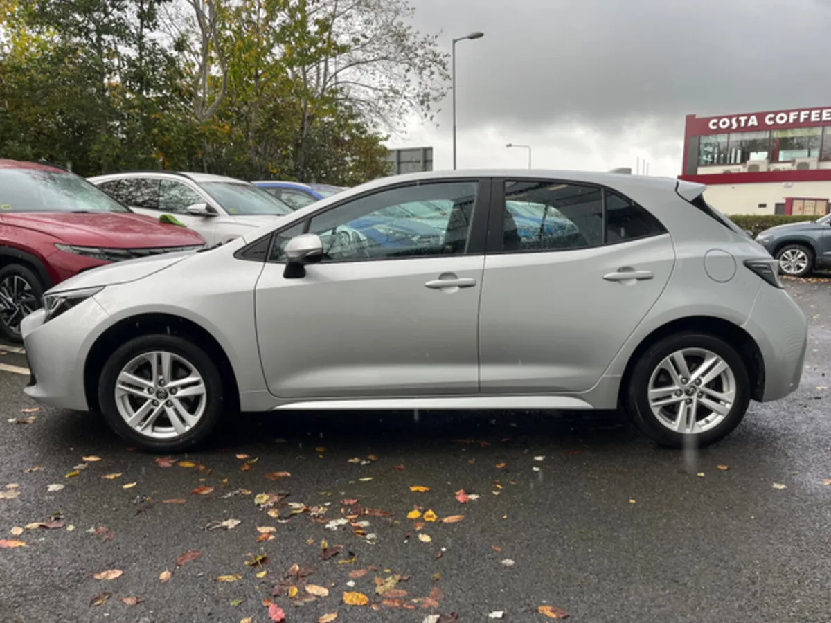 Toyota Corolla 1.2T LUNA H/B 4DR - Image 4