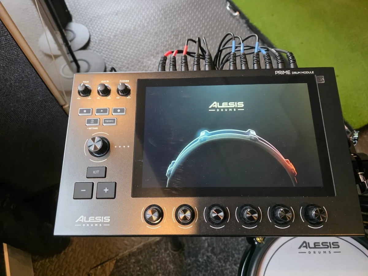 ALESIS STRATA PRIME electronic drum kit - Image 2