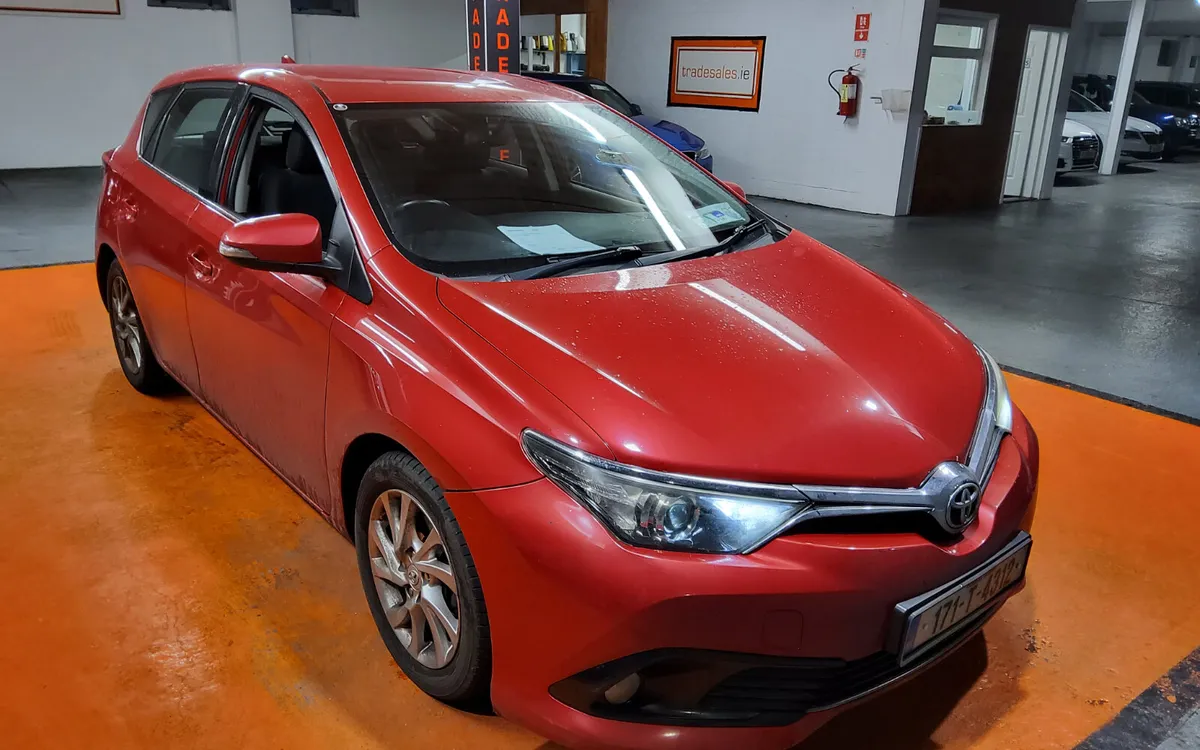 Toyota Auris 2017 - Image 1