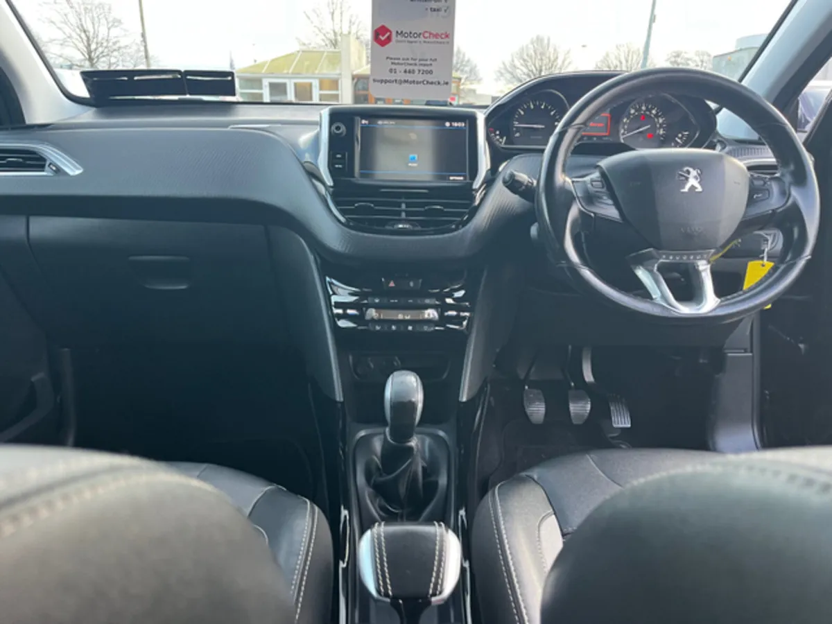 Peugeot 2008 1.2 ALLURE 82BHP 5DR - Image 4