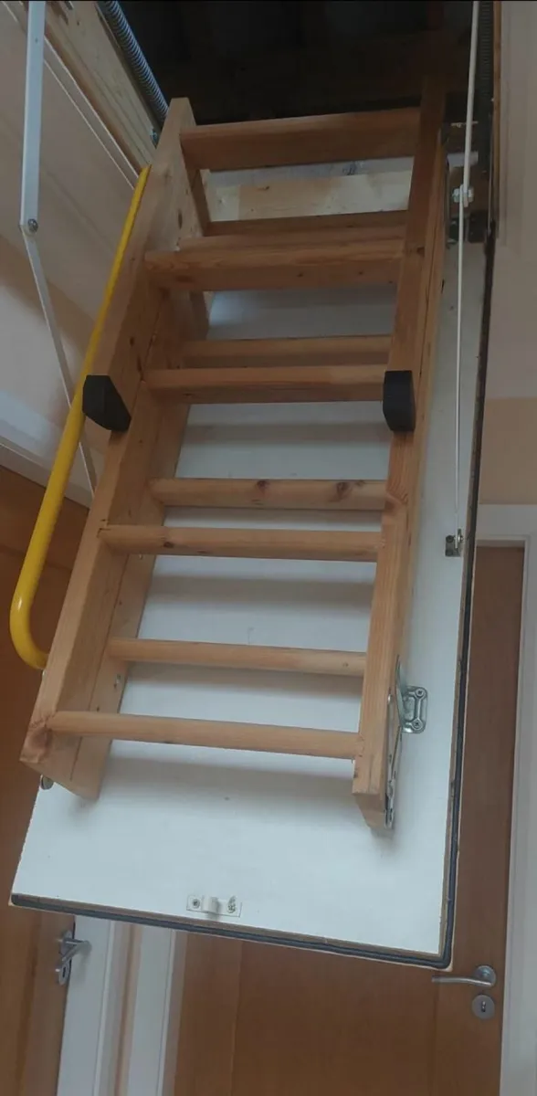 Attic stairs - Image 4