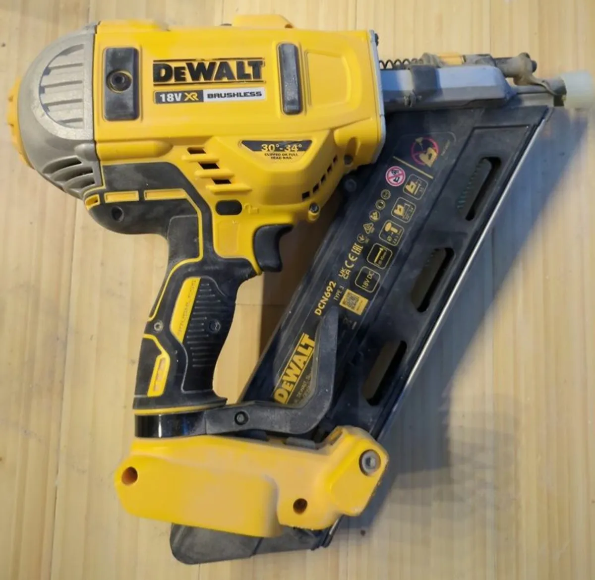 DeWalt Nail Gun First Fix - Bare - Image 2