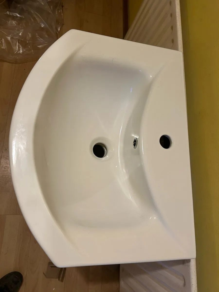 Vanity unit and mirror - Image 2