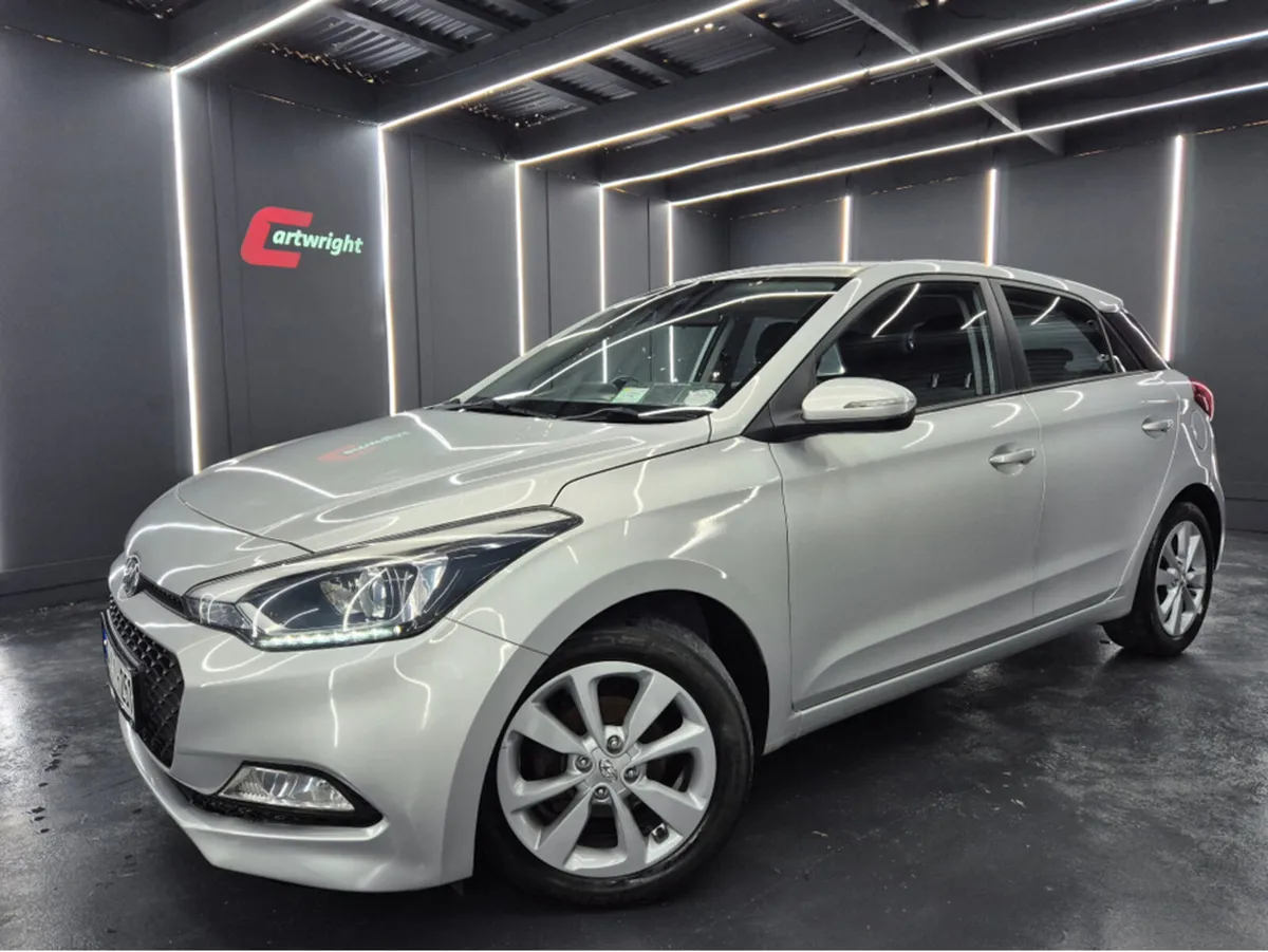 Hyundai i20 DELUXE 5DR - Image 1
