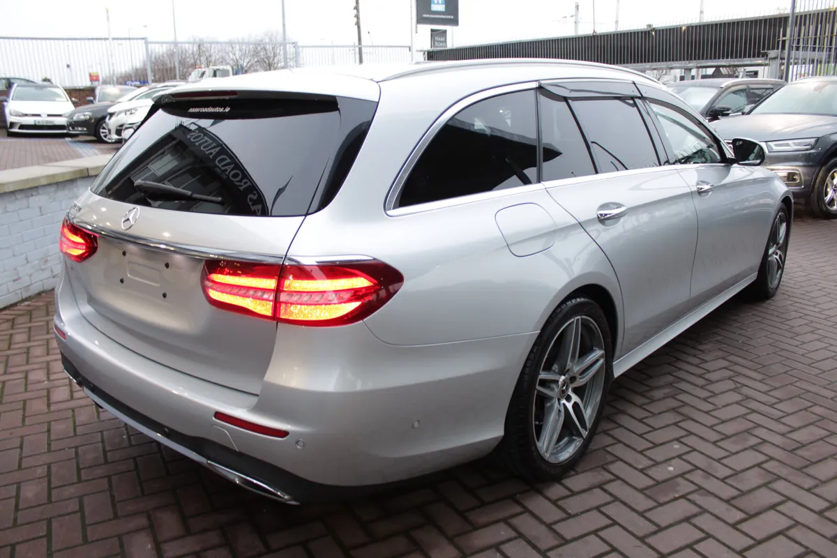 E220CDI AVANTGARDE SPORT EDITION AUTO LOADED WITH - Image 4