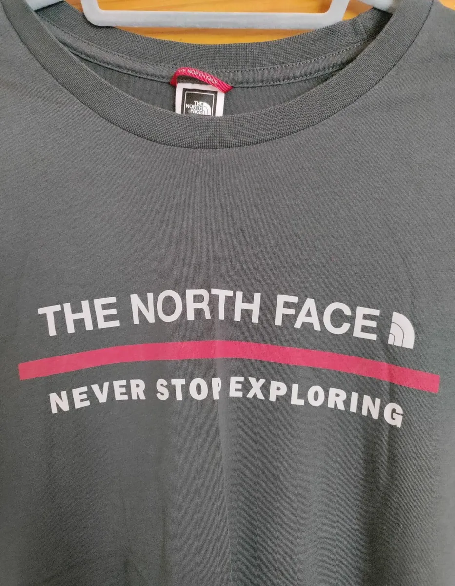 The North Face T shirt L New - Image 1