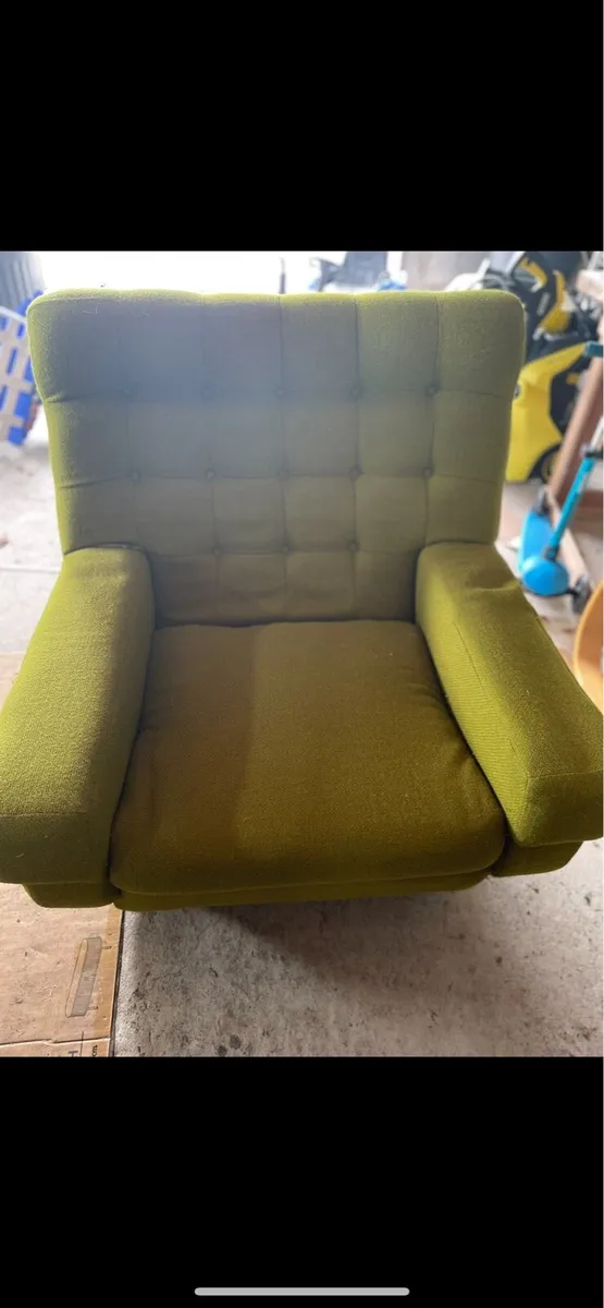 Retro sofa & chairs - Image 3