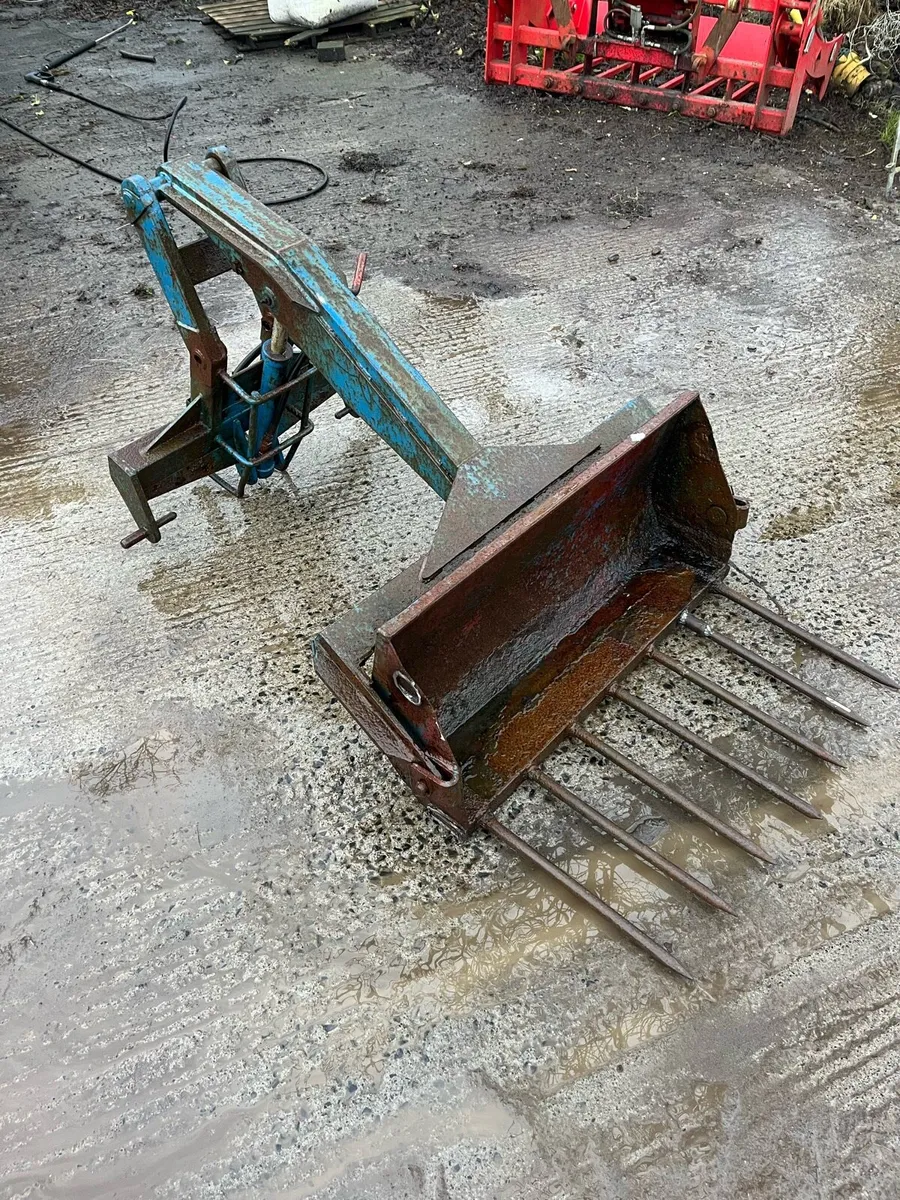 Back end loader - Image 1