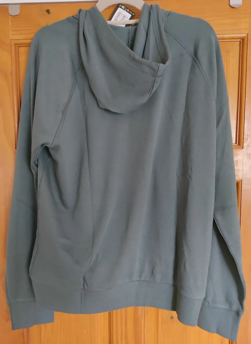 Oakley Golf Hoodie L New - Image 4