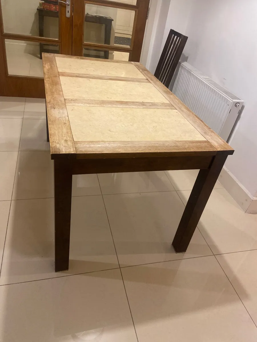 Dining table and chairs - Image 1