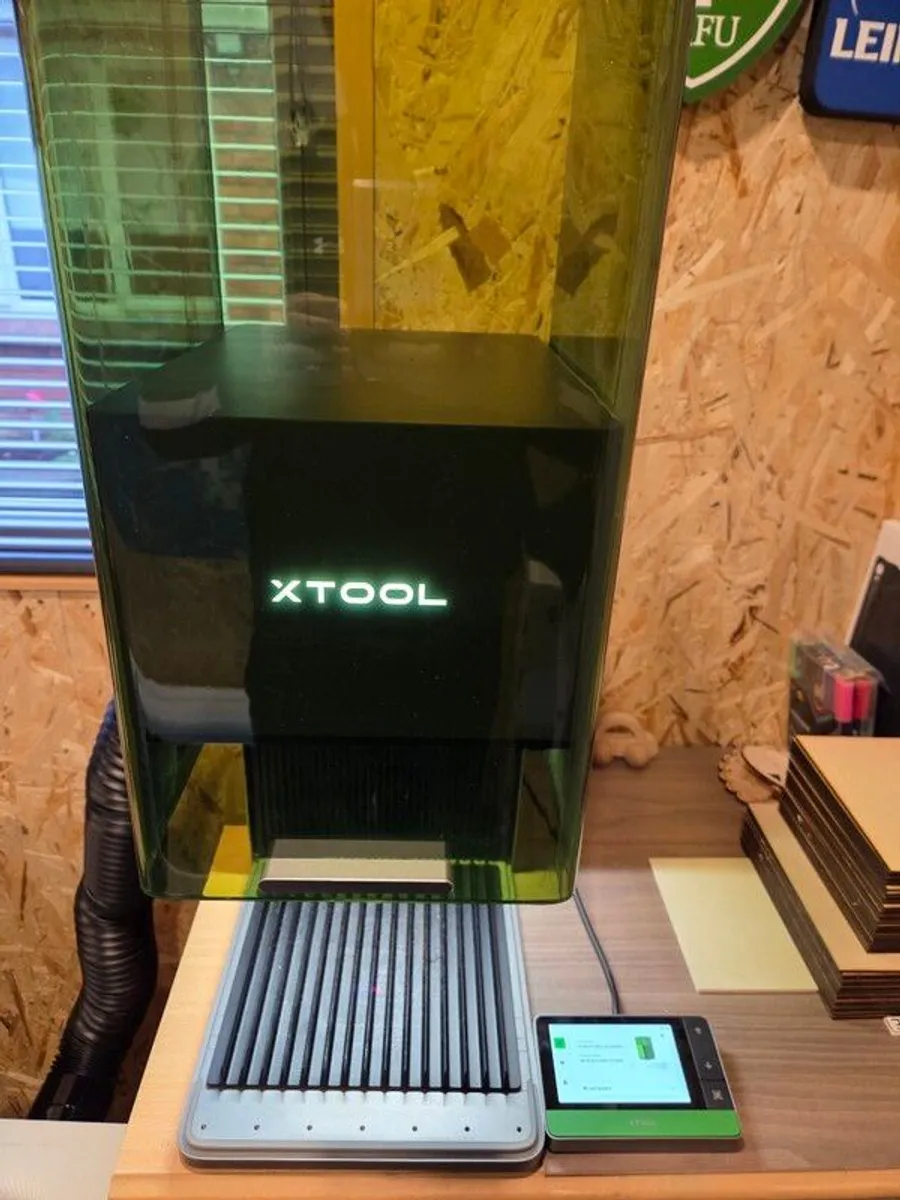 xTool F1 Ultra Laser Fibre and Diode 20W Laser - Image 1