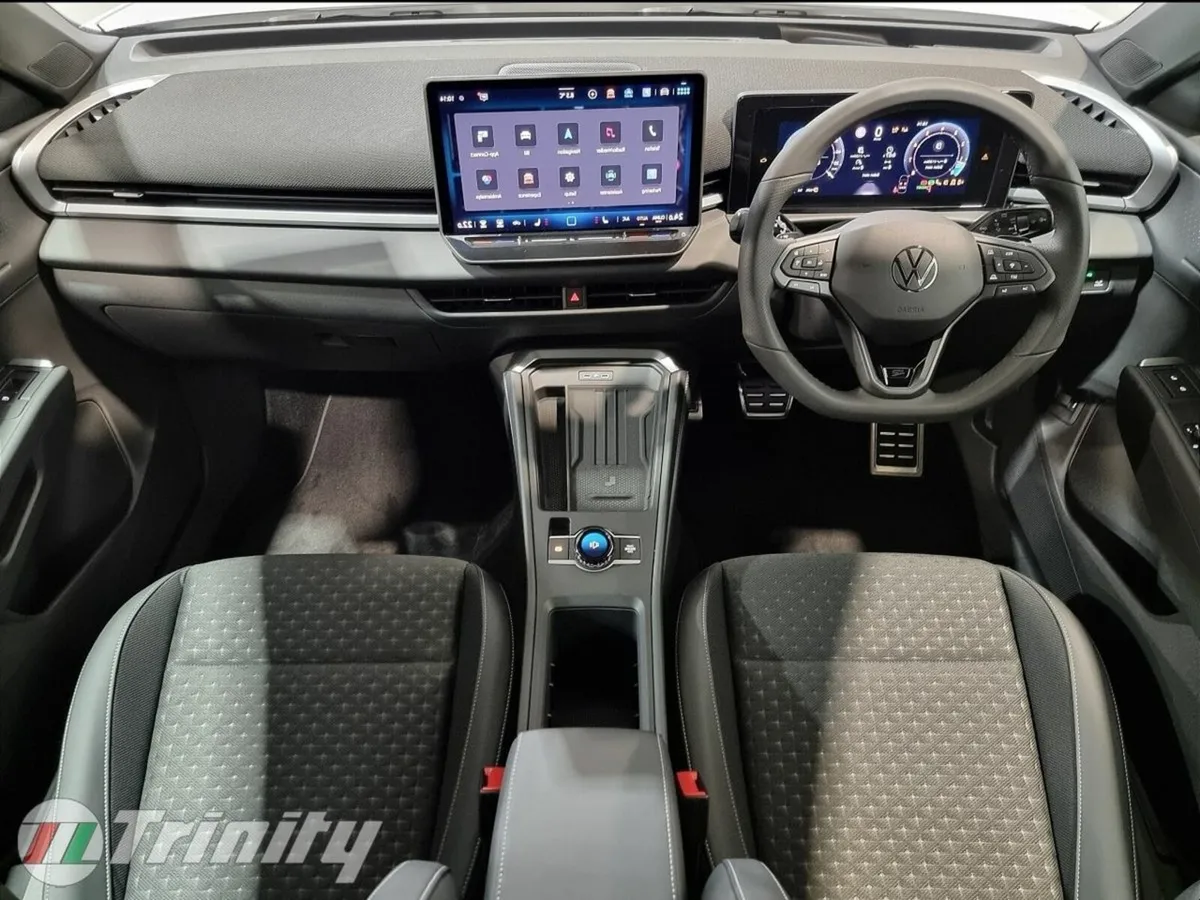 Volkswagen T-Roc **AVAILABLE TO ORDER ** NEW 2026 - Image 2