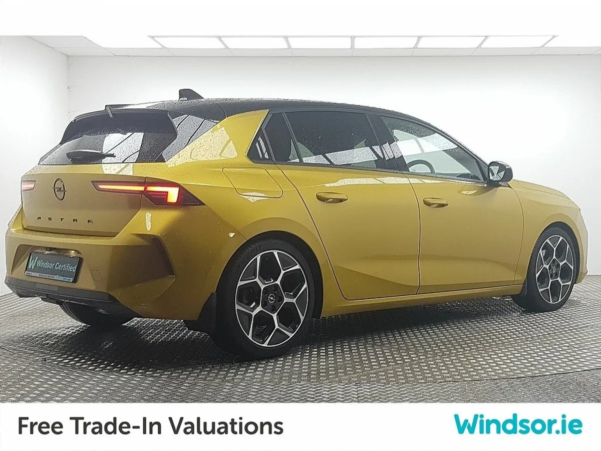 Opel Astra GS 1.2 Turbo 130PS 6 Speed - Image 3