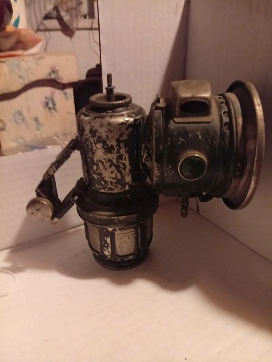 Antique carbide bicycle light - Image 4