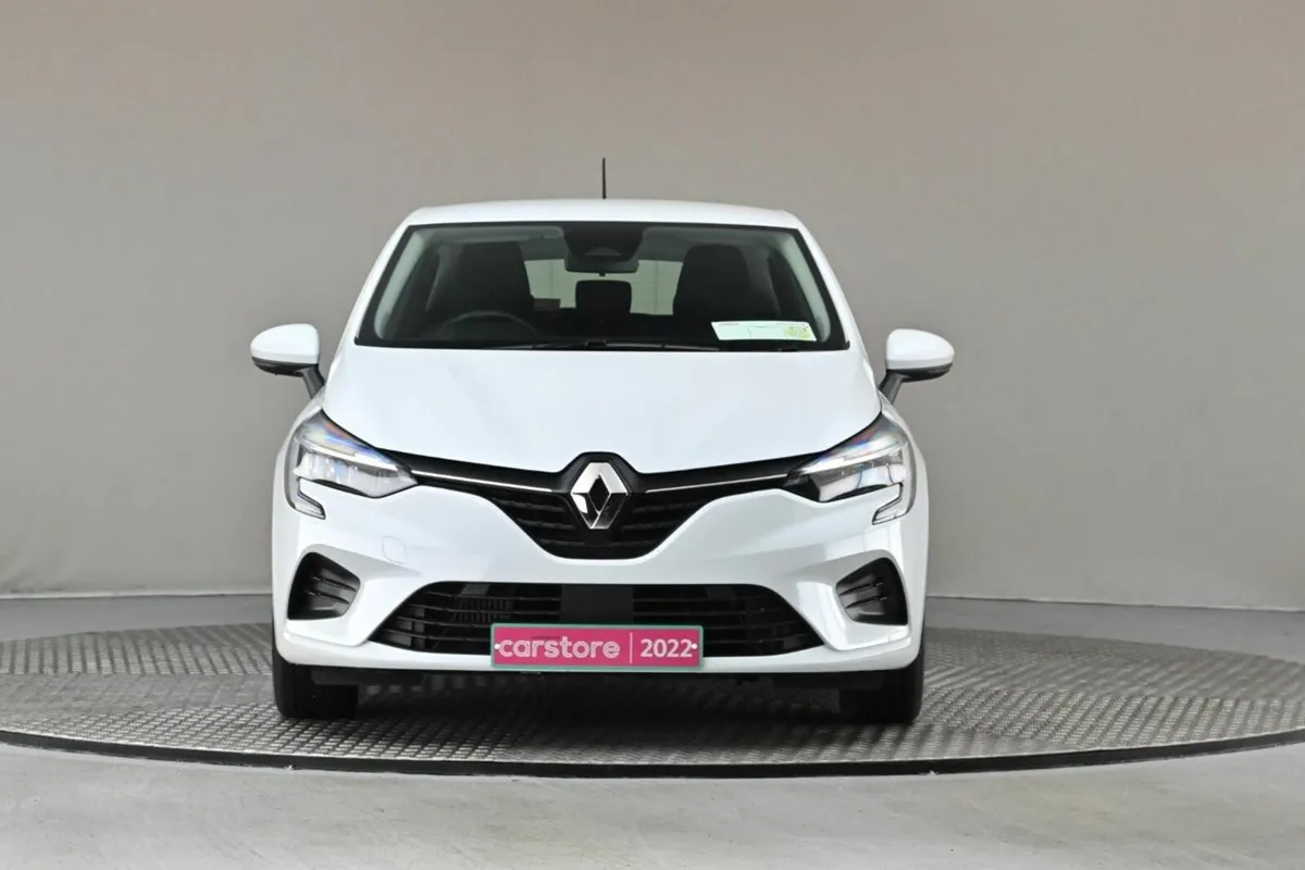 Renault Clio 1.0 TCE ICONIC 90BHP 6SPD **SAT NAV** - Image 3