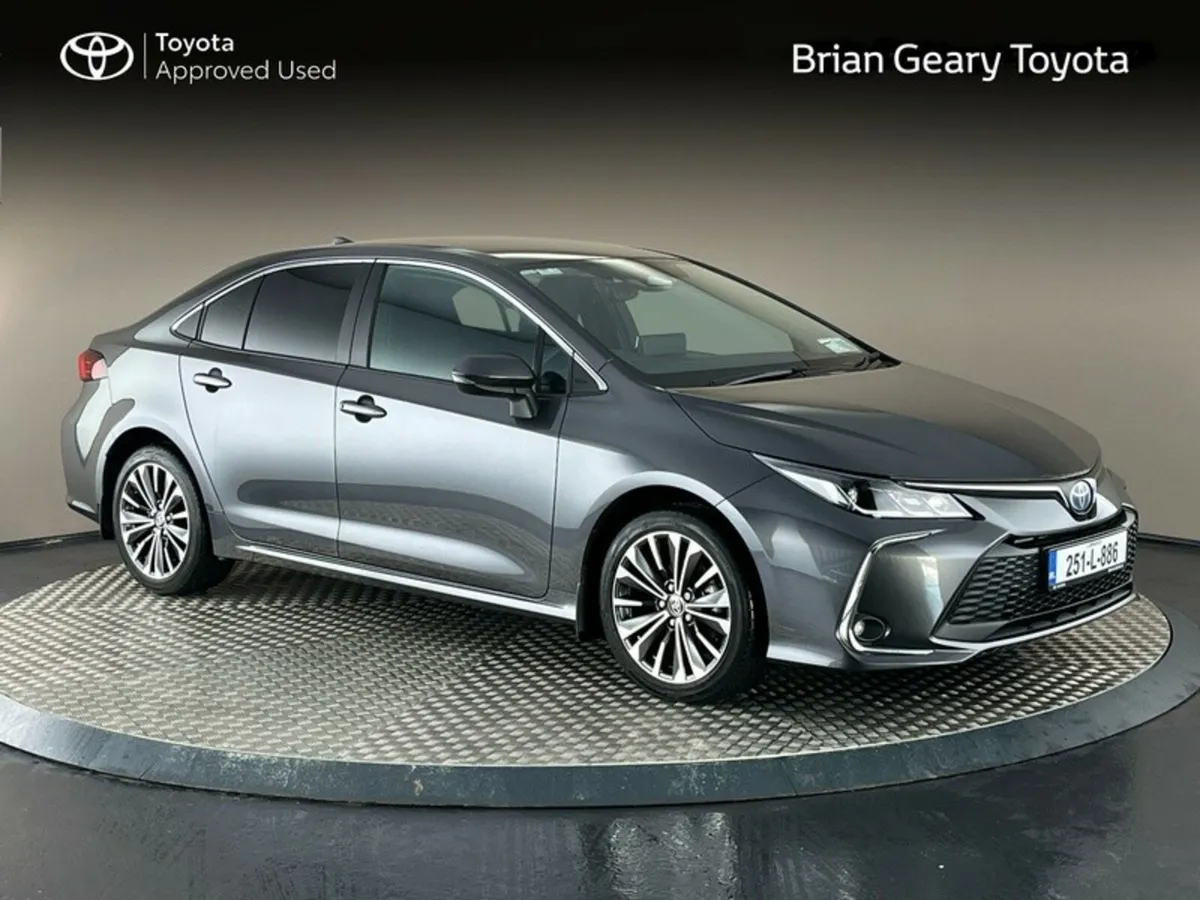 Toyota Corolla LunaSport Hybrid - Image 1