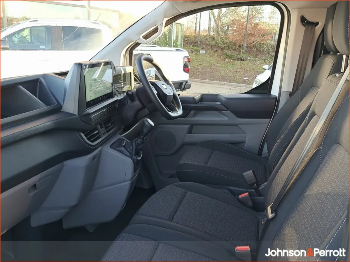 Ford Transit Custom Trend LWB - Image 3