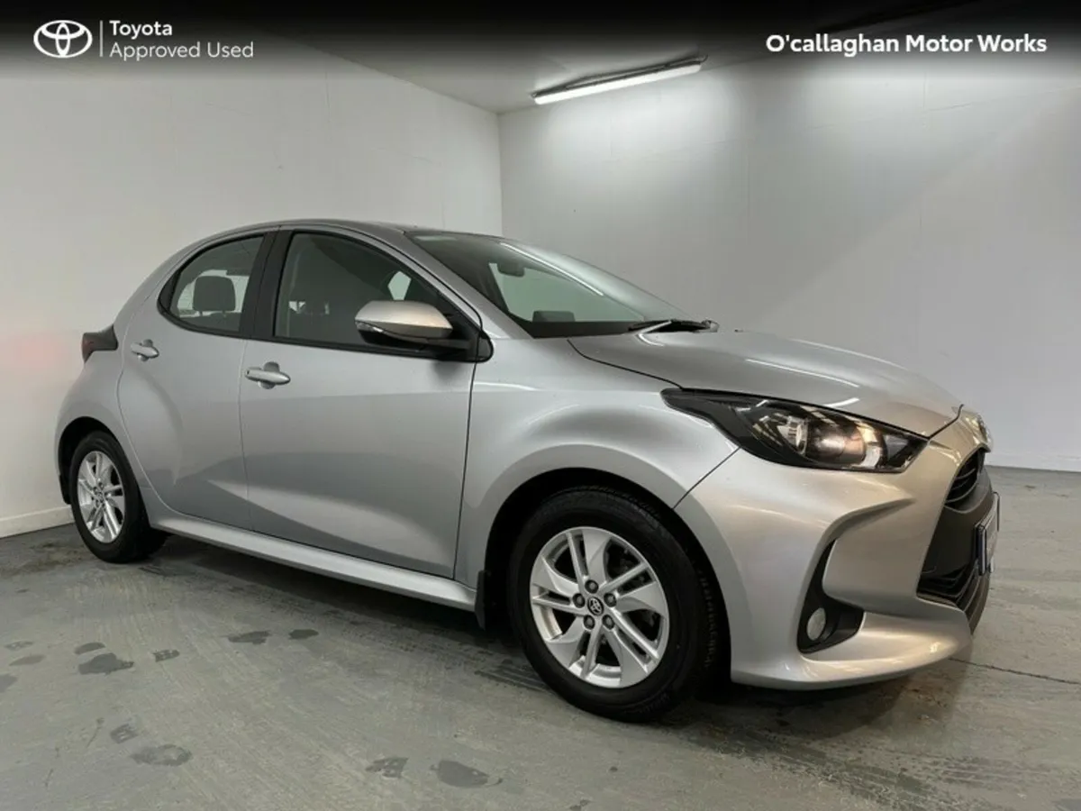 Toyota Yaris 1.0 LUNA 4DR - Image 1