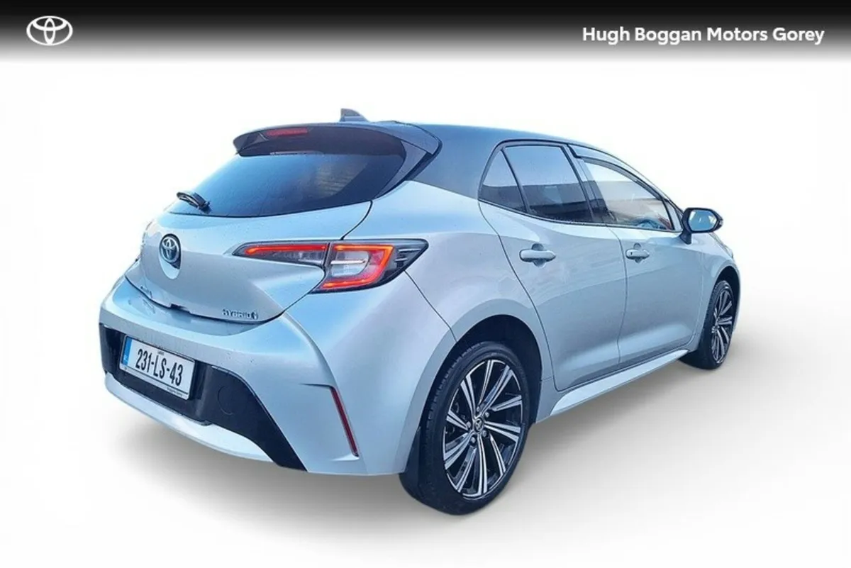 Toyota Corolla LUNA SPORT HB 4DR AUTO - Image 2