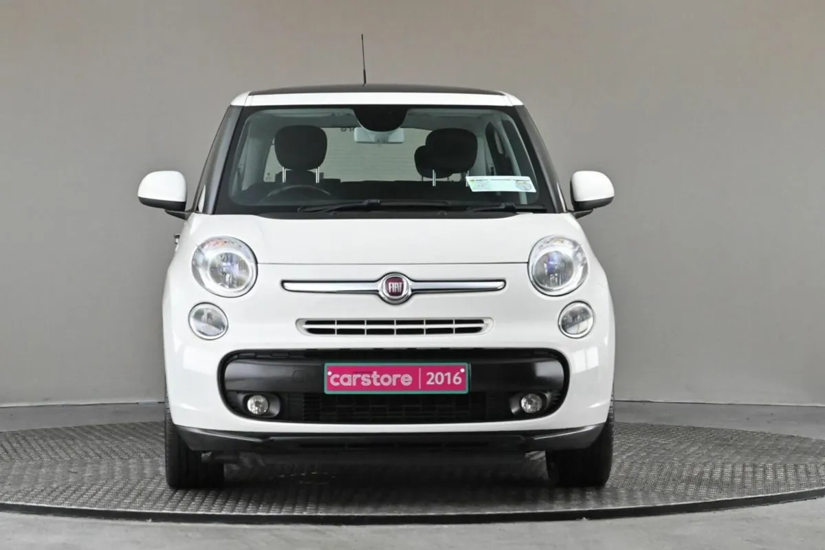 Fiat 500L 1.3 MULTIJET LOUNGE 85BHP 5SPD **PANORAM - Image 2