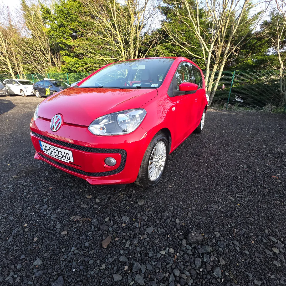 Volkswagen up! 2014 Automatic Heated Seats!!! - Image 3