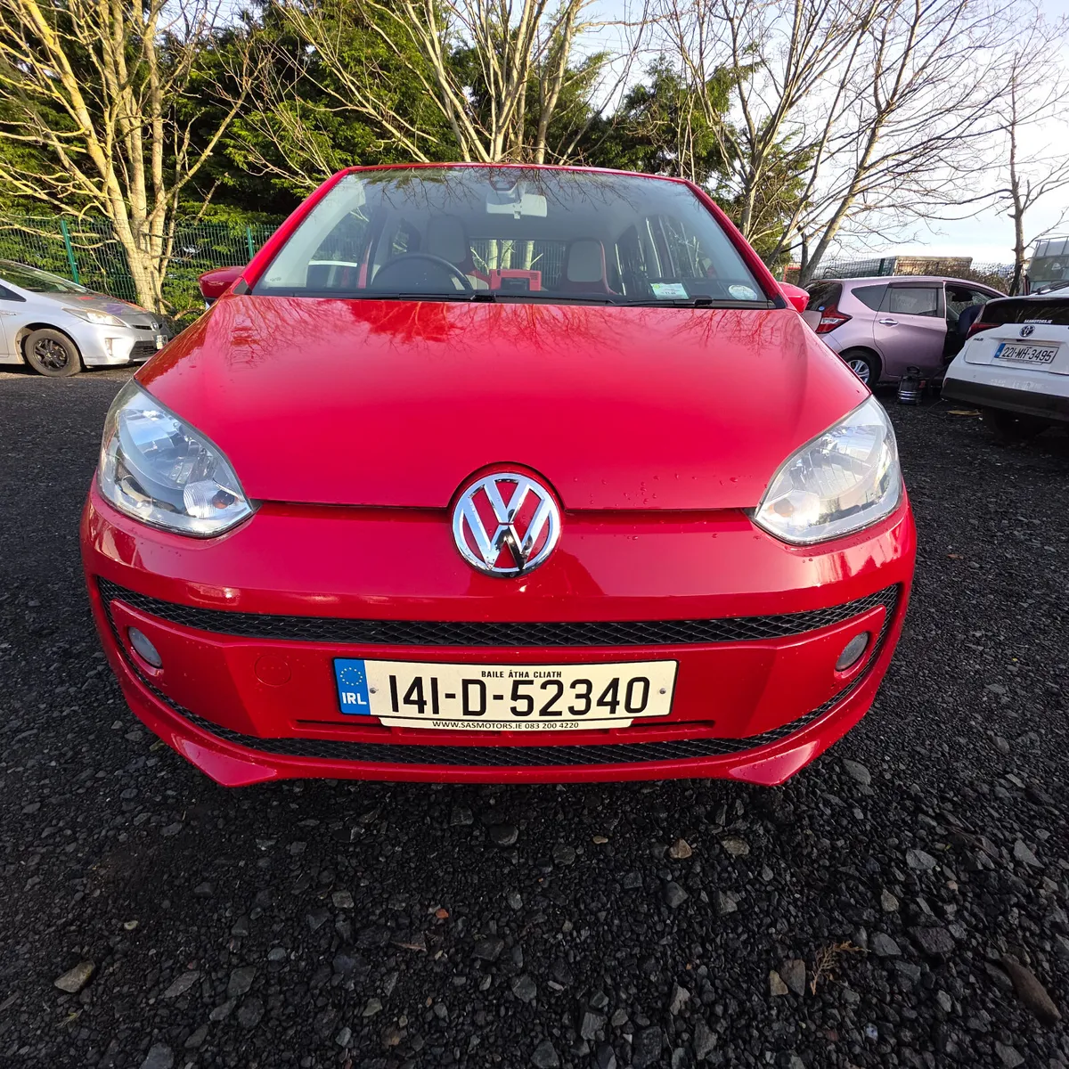 Volkswagen up! 2014 Automatic Heated Seats!!! - Image 2