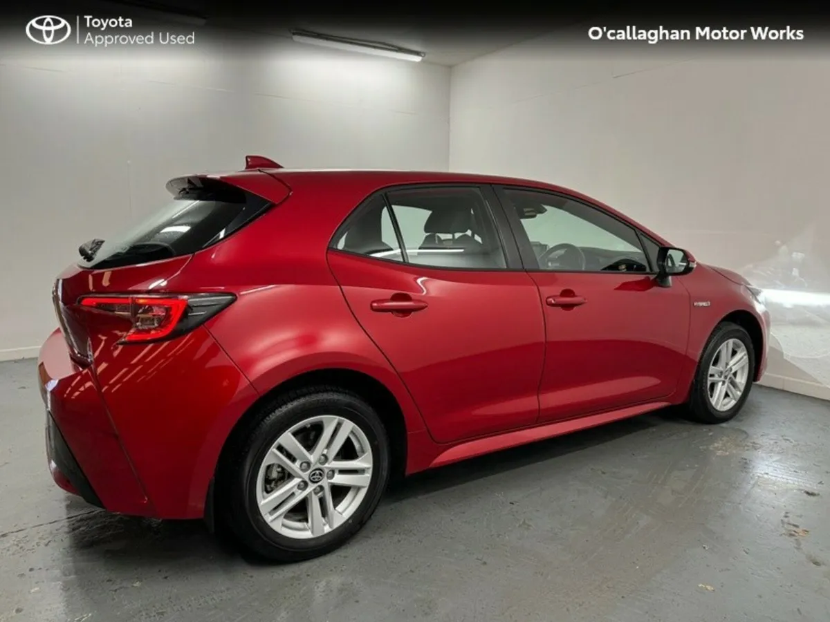 Toyota Corolla HYBRID LUNA H/B 4DR AUTO - Image 4