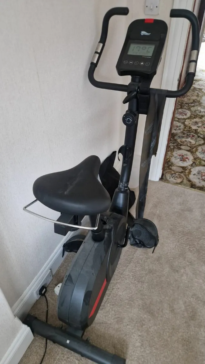 Exercise bike - Image 1