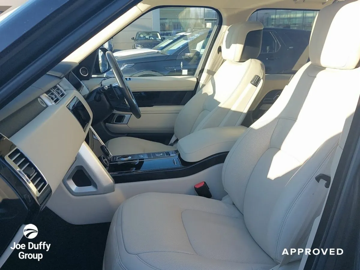 Land Rover Range Rover 2.0 I4 PHEV 404 PS Vogue - Image 4