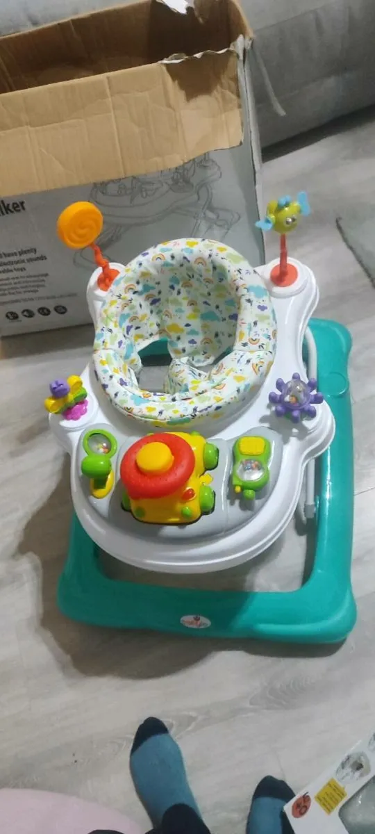 baby walker - Image 1