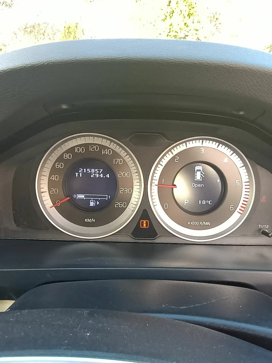 Volvo V60 2013 - Image 1