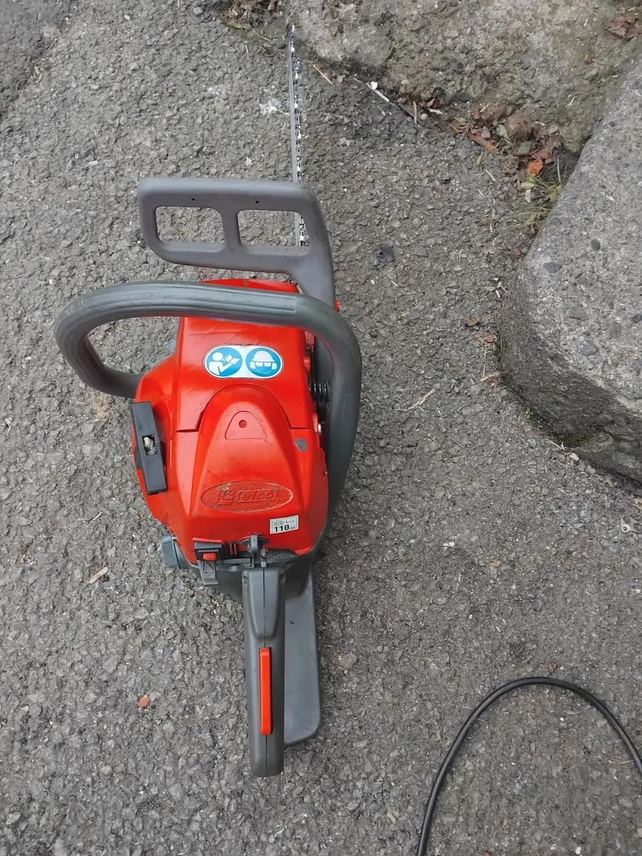 Efco chainsaw running very well priced - Image 4
