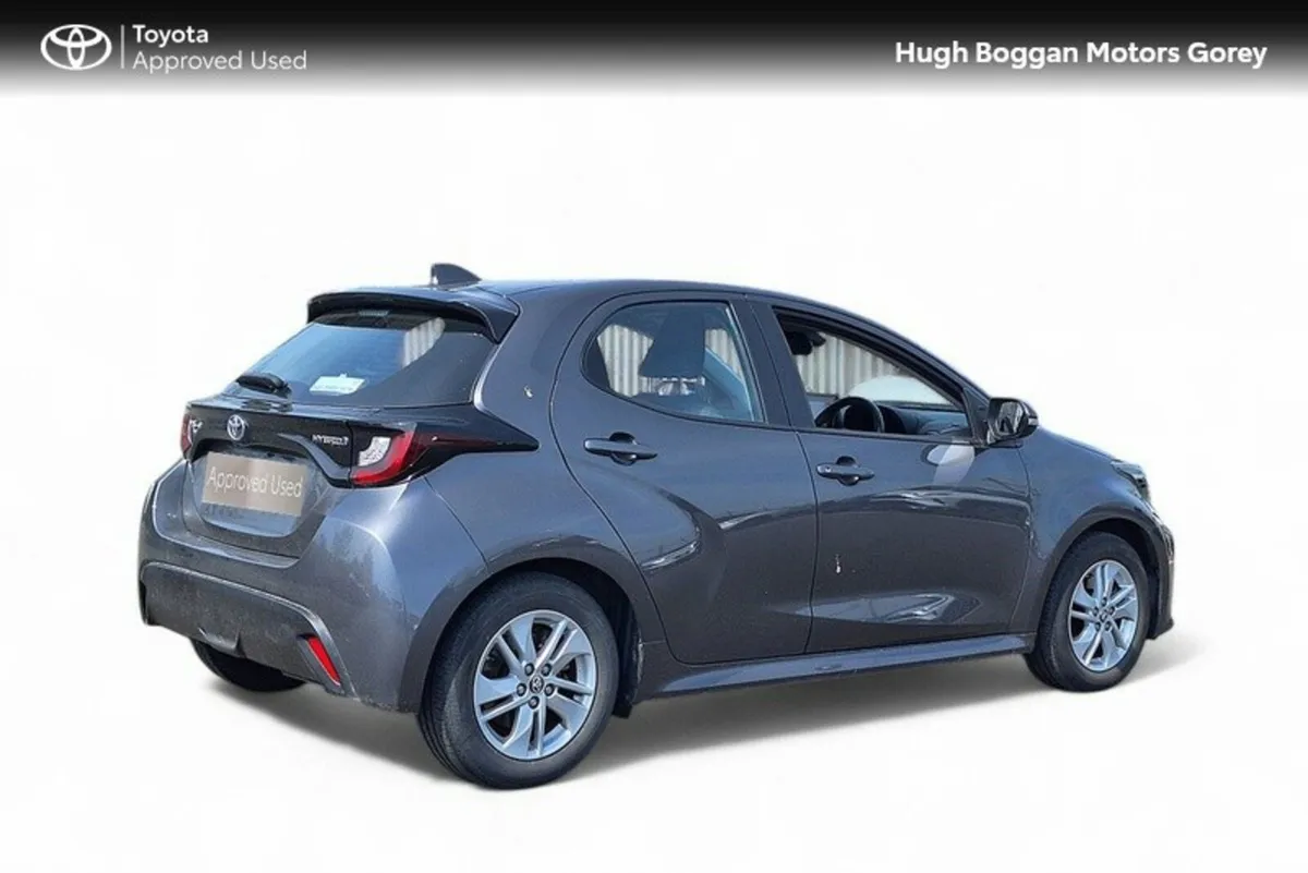 Toyota Yaris HYBRID LUNA 4DR AUTO - Image 2