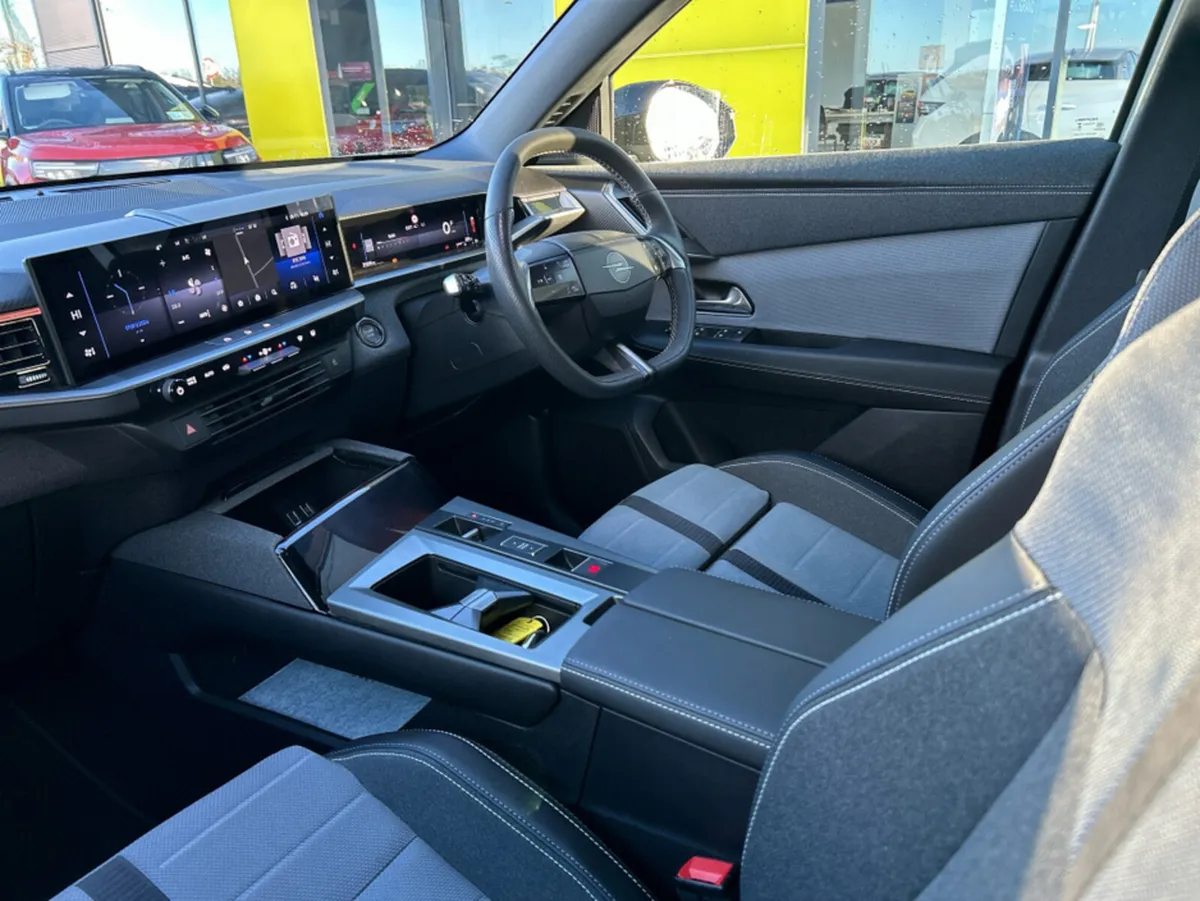 Opel Grandland GS SUV 1.2 136PS MHE - Image 3