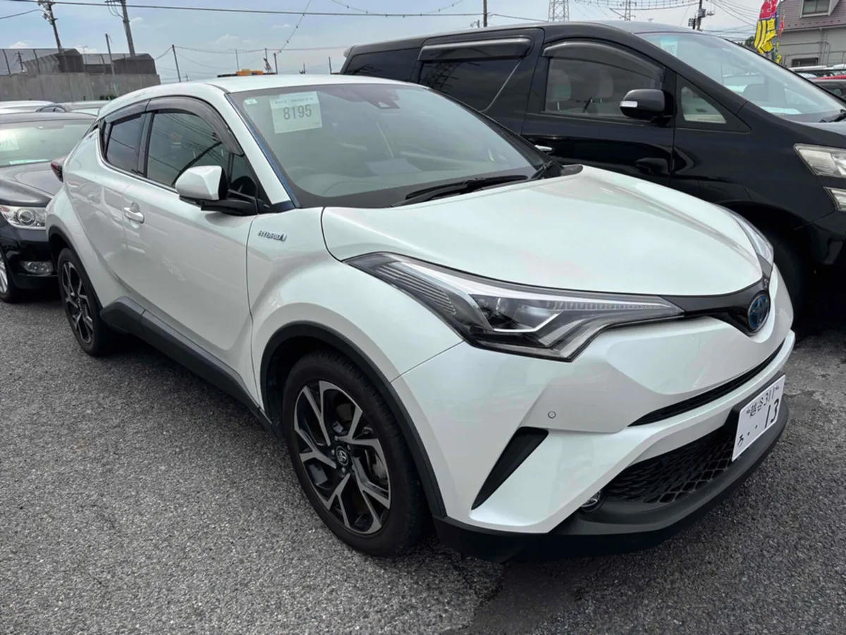 Toyota C-HR SOL HYBRID AUTOMATIC 1.8 PETROL //HIGH