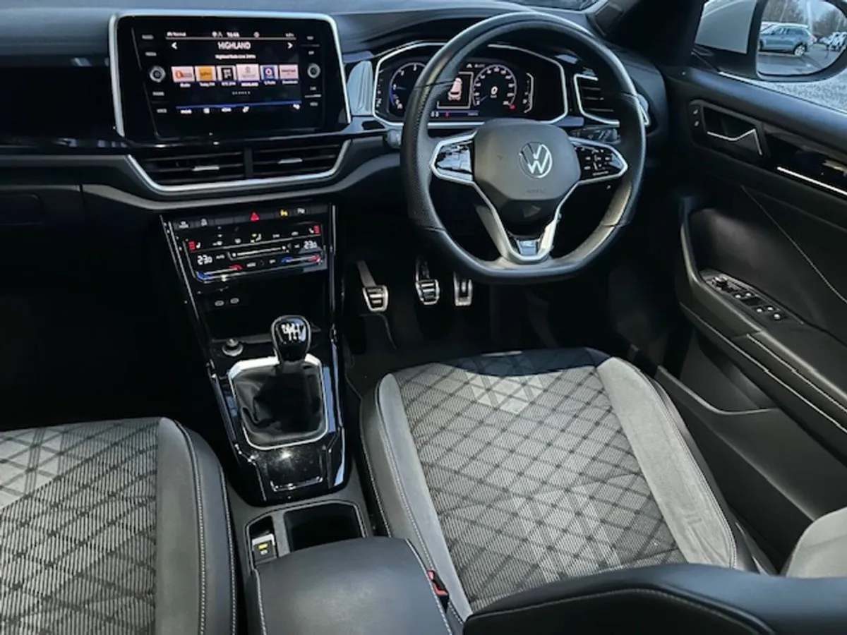 Volkswagen T-Roc 2.0 TDI 116HP R-Line M6F Top spec - Image 4
