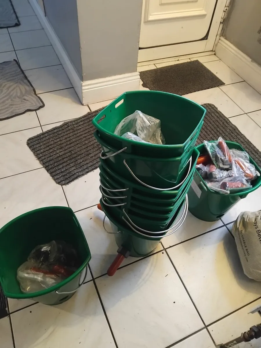 New Calf feeding bucket 40e each priced - Image 3