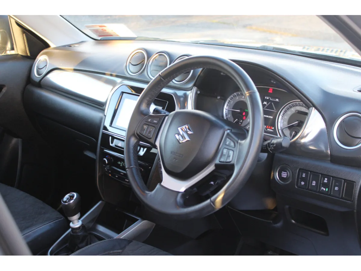 Suzuki Vitara 1.4 BOOSTERJET HYBRID S SZ5 5DR*Rema - Image 2