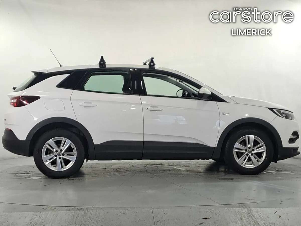 Opel Grandland X SC 1.2i 130PS 6 Speed - Image 2