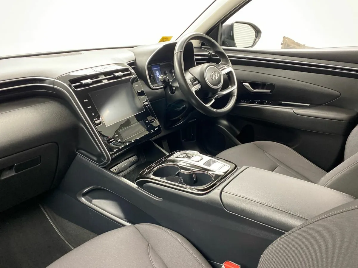 Hyundai Tucson 2WD Comfort Plus HEV Auto - Image 3