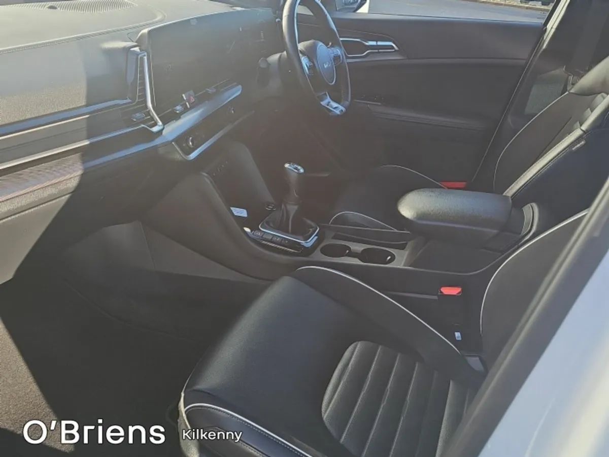 Kia Sportage GT LINE SR MHEV 1.6 DSL 5DR *1 OWNER - Image 4